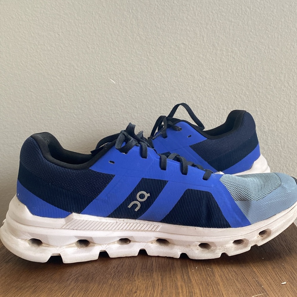 On Running Cloudrunner Speedboard Blue Running Sh… - image 8